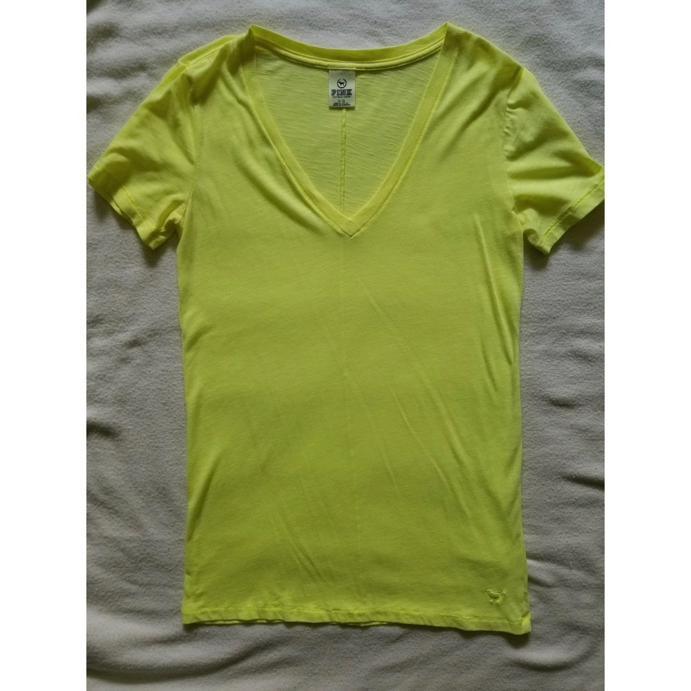 Victoria’s Secret Pink tee shirt